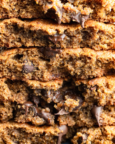 HEARTHY FOODS BANANA CHOCOLATE CHIP COOKIES with BANANA + OAT FLOURS